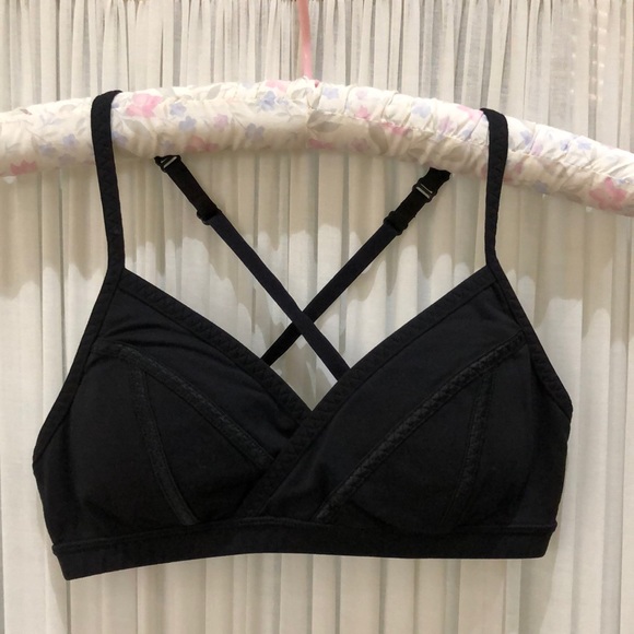 Lululemon * Hot Yoga: Eagle Bra * Size 4 - Picture 1 of 2